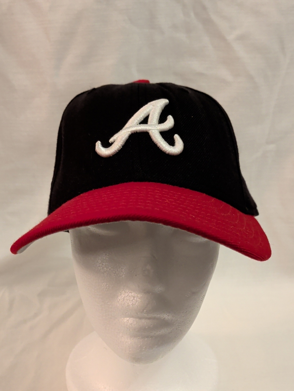 New Era Kids Atlanta-style Black and Red Baseball Cap with White Logo